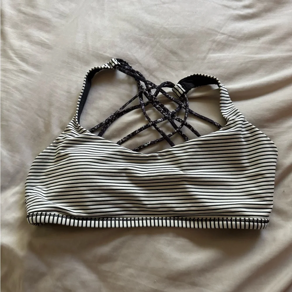 Lululemon Free to be Wild Sports Bra Size 10 - Picture 6 of 6